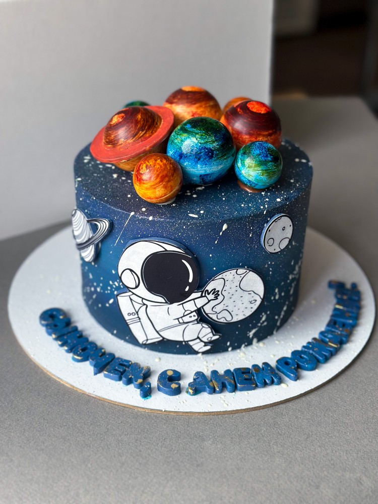 Бисквитный торт Космонавт